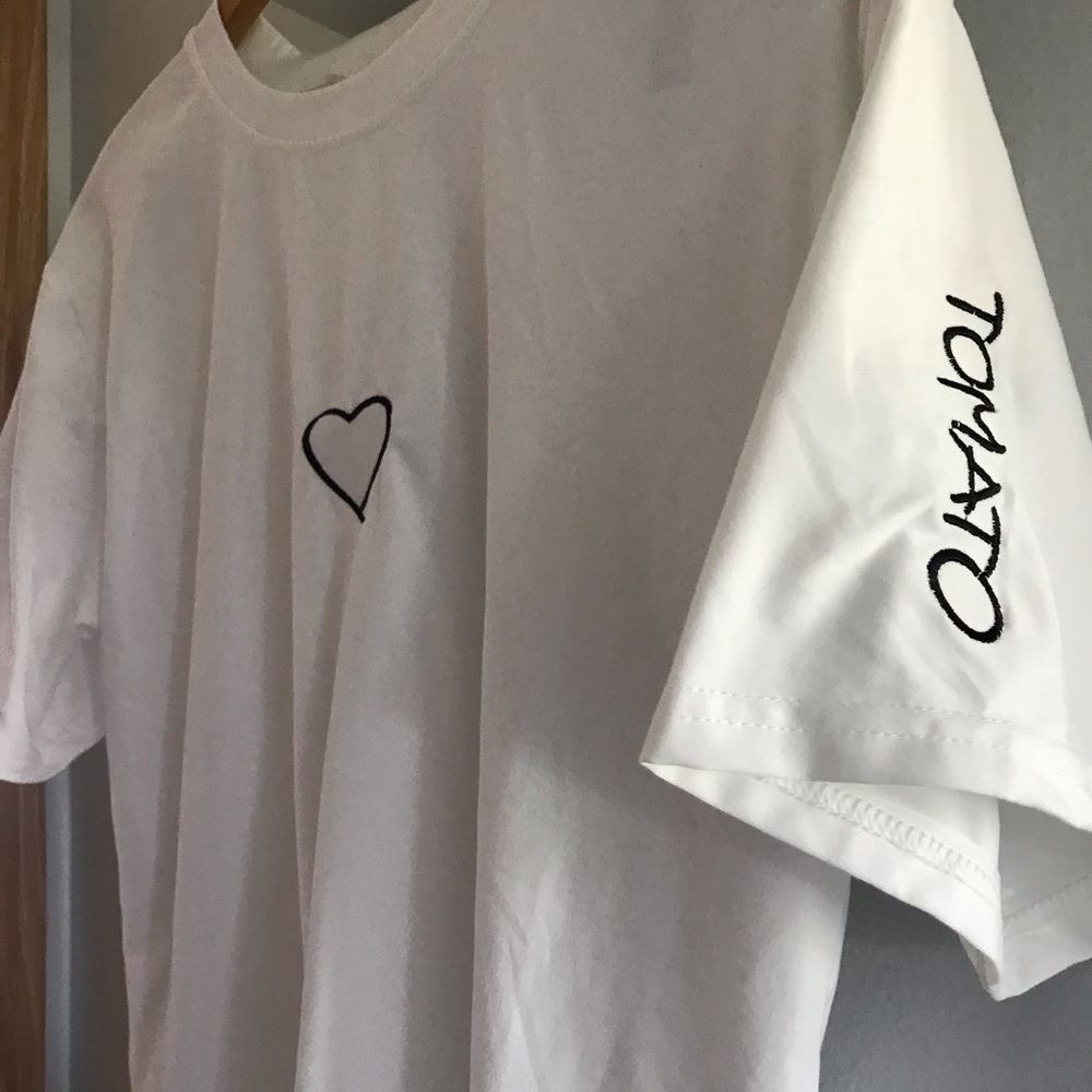 White t-shirt